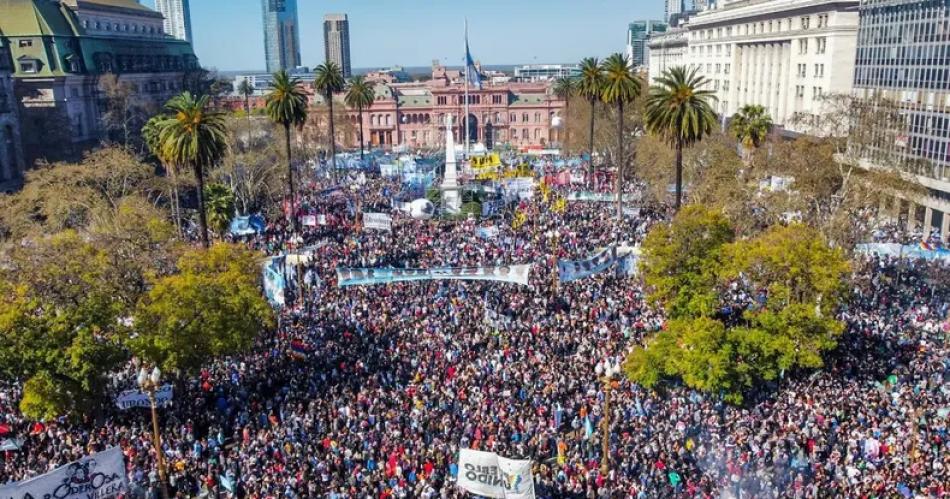 Masiva e histórica Marcha Federal en apoyo a la Universidad Pública.