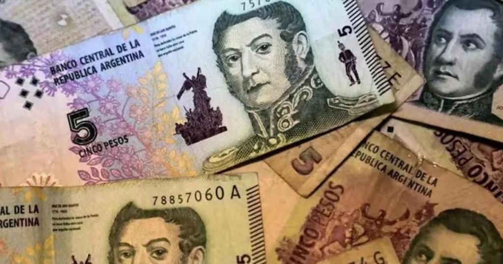 Quien tiene billetes de 5 pesos, conserva un tesoro.
