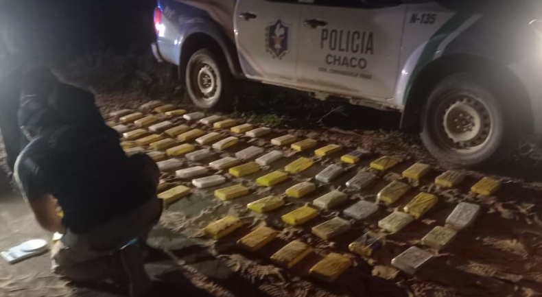 CHACO-Secuestran 79 kilos de cocaína de máxima pureza tras persecución policial de más de 280 kilómetros