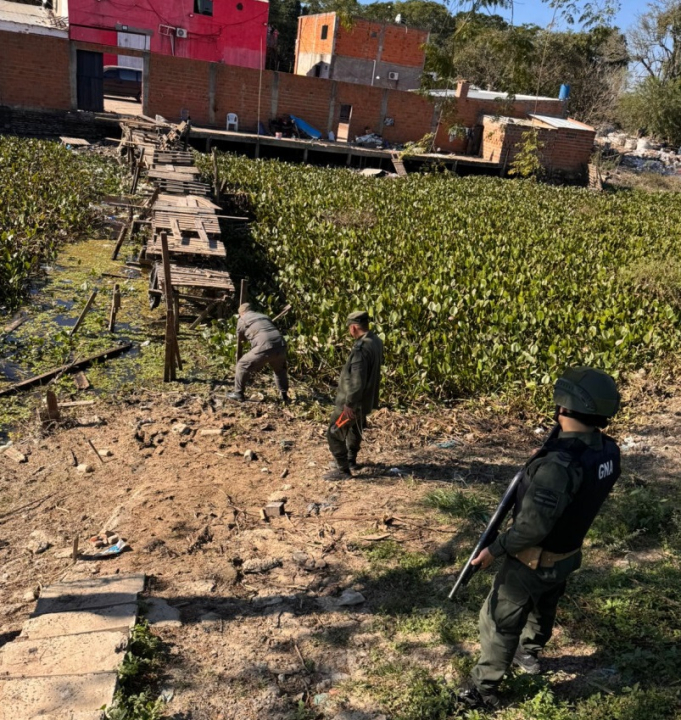 Refuerzan controles en el río Pilcomayo: destruyen 25 puentes clandestinos.