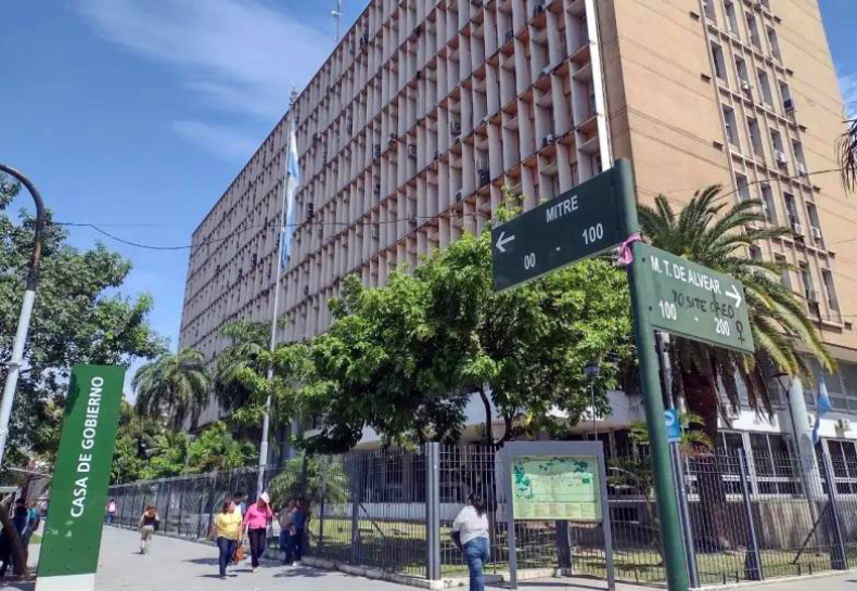 CHACO- Se conoció el cronograma de sueldos y medio aguinaldo para trabajadores estatales.