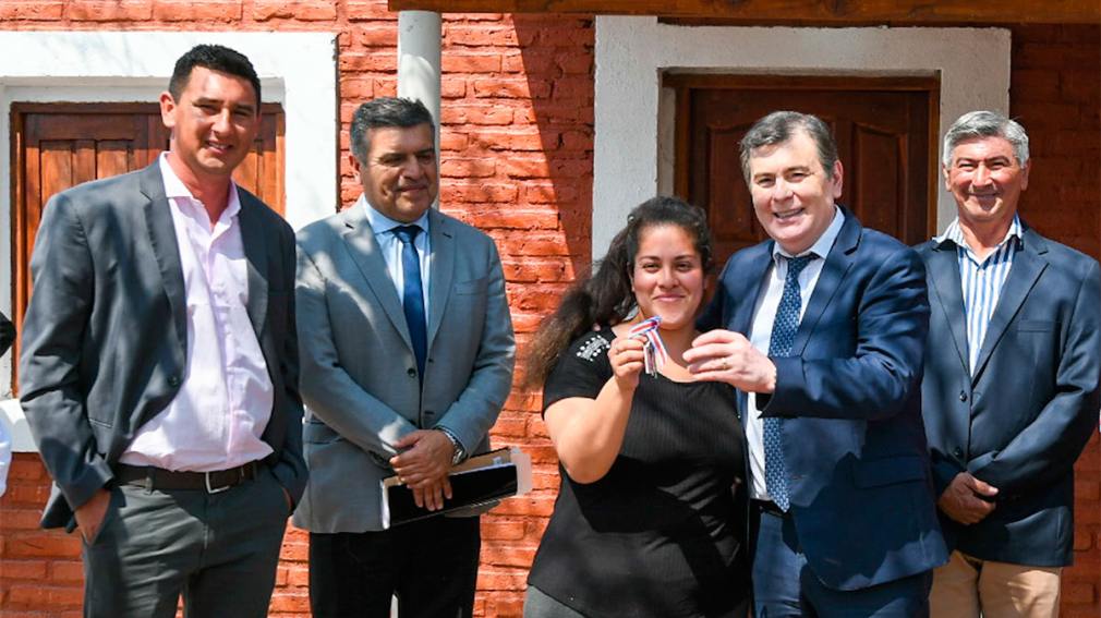 Familias de Salavina, Quebrachos y Atamisqui fueron beneficiadas con viviendas sociales