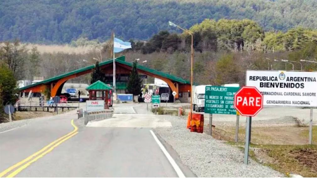 Intentó cruzar a Chile con su esposa muerta como acompañante y quedó detenido