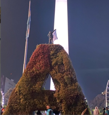 Murió un hincha en el Obelisco en la previa de la final de la Copa América