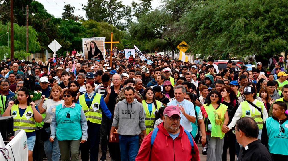 Miles de devotos se reunieron para honrar a Santa Mama Antula en el santuario de Villa Silípica-
