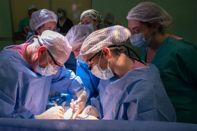 Realizaron un trasplante de hígado a un niño de 2 años de un donante pediátrico