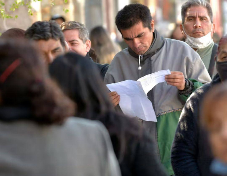 La solicitud de subsidios por desempleo se disparó 60% en un año