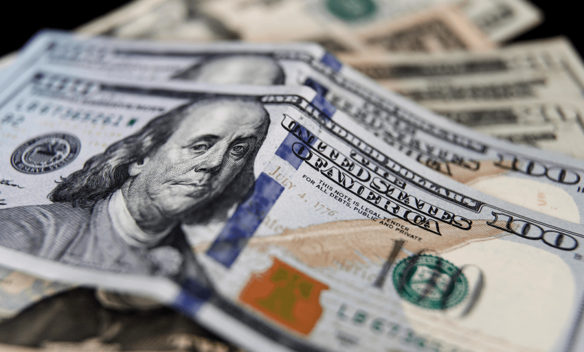 No se detiene: el dólar blue alcanzó un nuevo máximo de $ 1.465 y la brecha roza el 60%