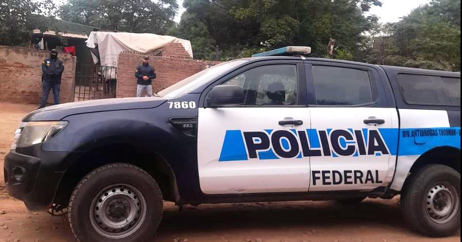 Indagan al "Quishca" Juárez y al "León", tras redadas antidrogas de los Federales en Monte Quemado.