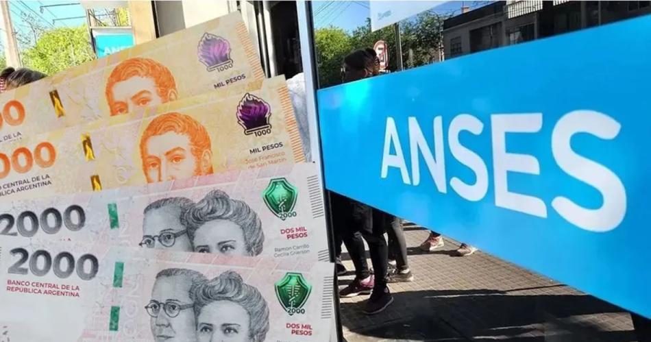 Jubilados: quiénes cobran el aumento en mayo.