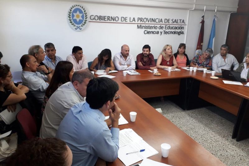 REUNIÓN CON REPRESENTANTES DE LOS GREMIOS DE EDUCACIÓN