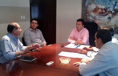 EL MINISTRO GOMEZA ACORDO CON EL INTENDENTE SOLIS LA FINANCIACION DE OBRAS DE PAVIMENTACION