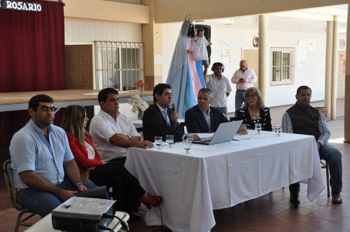 Rosario de la Frontera: PRESENTARON UN AUSPICIOSO PROYECTO PARA EL BARRIO RAMON ABDALA