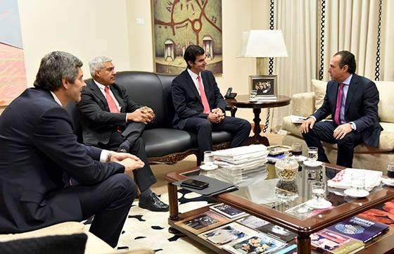 EL GOBERNADOR URTUBEY RECIBIÓ A EJECUTIVOS DE COCA COLA