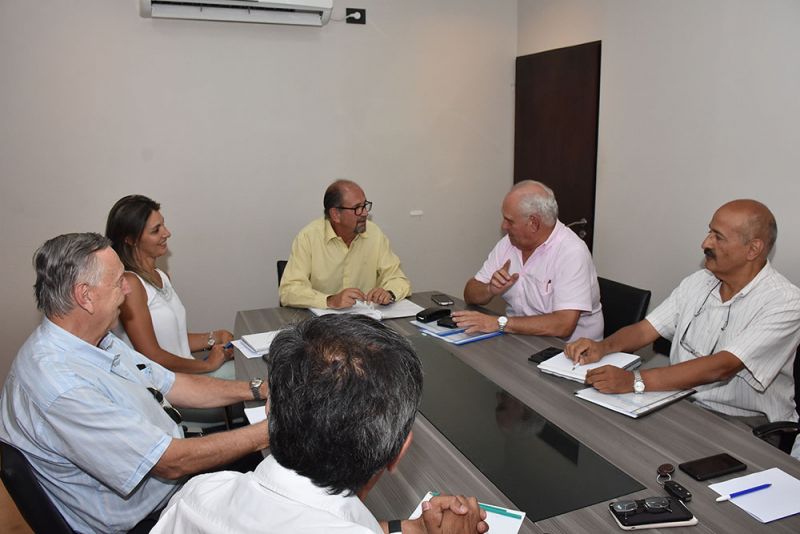 EL MINISTRO CAMACHO SE REUNIRÁ CON INTENDENTES Y LEGISLADORES