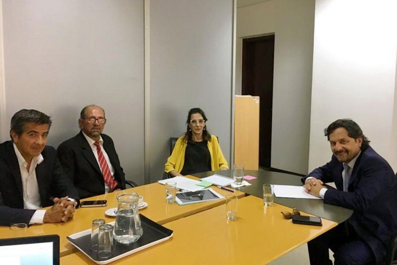 EL GOBERNADOR COORDINÓ ACCIONES CON NACIÓN EN MATERIA DE OBRA PÚBLICA Y VIVIENDA