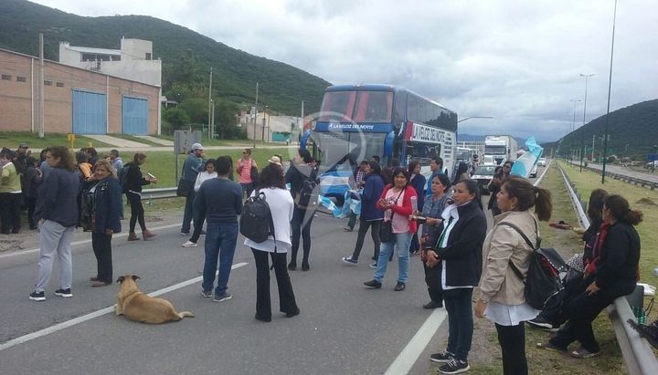 EL GOBIERNO RECIBIÓ A LOS DOCENTES AUTOCONVOCADOS MIENTRAS SIGUEN LAS NEGOCIACIONES