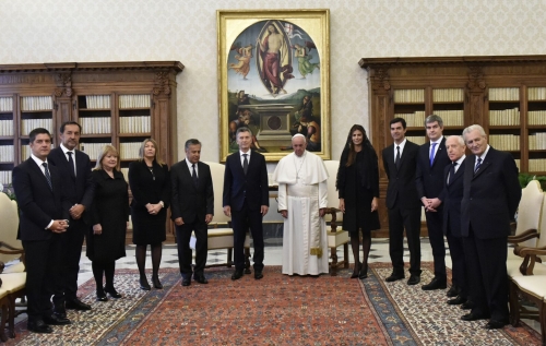 EL GOBERNADOR URTUBEY INVITÓ AL PAPA FRANCISCO A VISITAR LA PROVINCIA