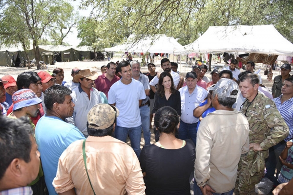 URTUBEY Y STANLEY VISITARON CENTROS DE EVACUADOS