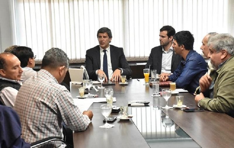 LOS DOCENTES NO ACEPTARON EL AUMENTO PROPUESTO POR EL GOBIERNO
