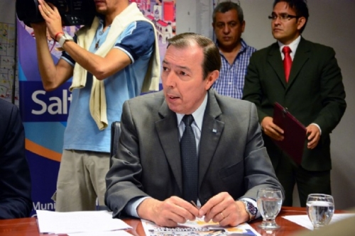 RODOLFO ANTONELLI: "VAMOS A PONER A MOLDES DE PIE"