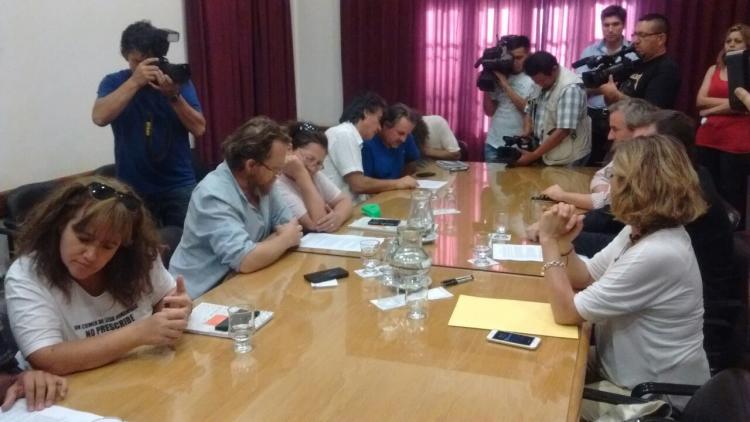 Docentes neuquinos formalizan acuerdo con el gobierno