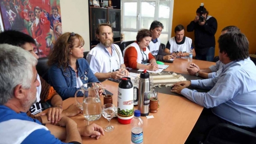 Docentes neuquinos formalizan acuerdo con el gobierno