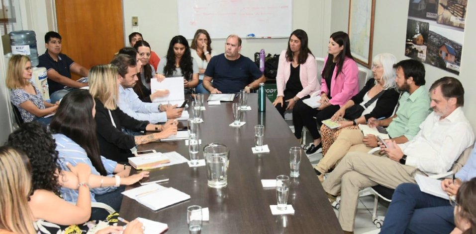 Conformaron mesa intersectorial de trabajo para abordar los consumos problemáticos en Neuquén