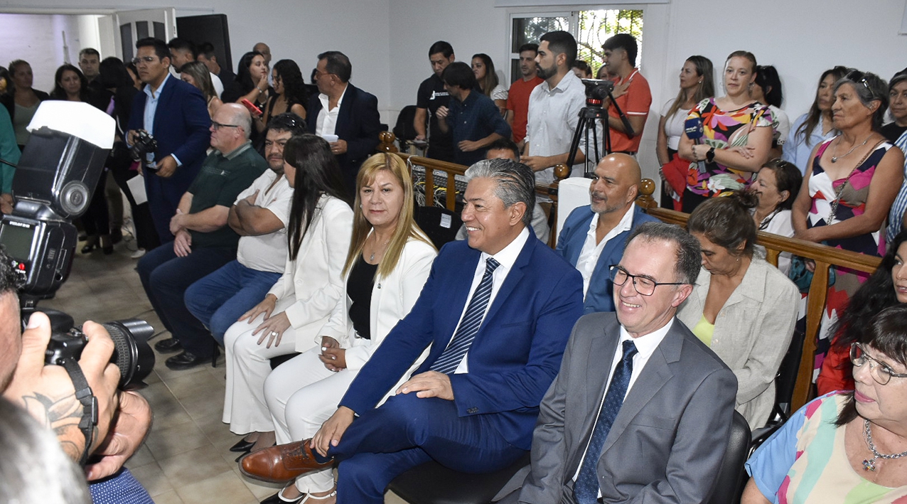 Rolando Figueroa acompañó el inicio de sesiones en Plottier
