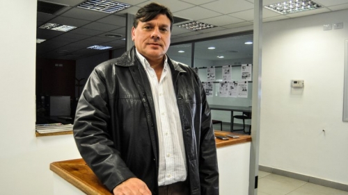 Condenan al intendente Giannattasio pagarle a un hombre al que atacó a golpes También deberá donar alimentos a una institución de bien público.