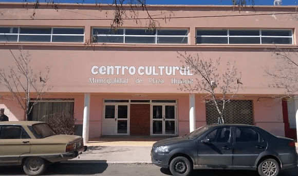 Presidenta Barrio Central PLAZA HUINCUL