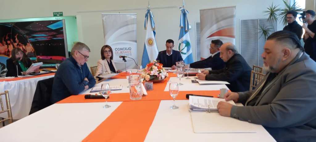 Presidente del Concejo Deliberante Cutral Co Jesús San Martín y El Concejal Plinio Román Rubilar