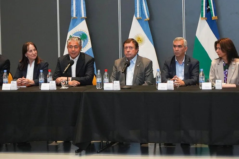 Neuquén y Río Negro iniciaron un encuentro centrado en la defensa de los recursos naturales