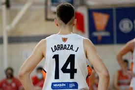 Juan Larraza jugador regatas corrientes