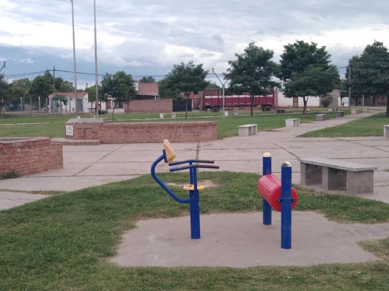 TRABAJOS DE MANTENIMIENTO EN PLAZA DE LA SALUD