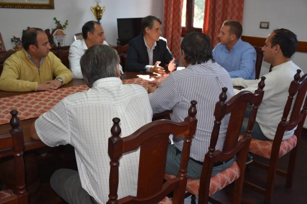 Kosiner ya recorre el interior buscando adhesiones para ser gobernador. Estuvo en Metán