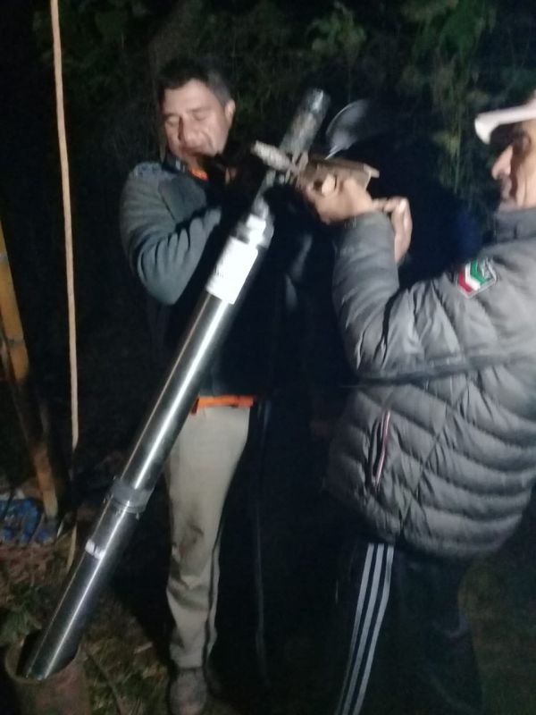APOLINARIO SARAVIA : Moises hablo sobre la "Bomba" del pozo que les provee agua potable