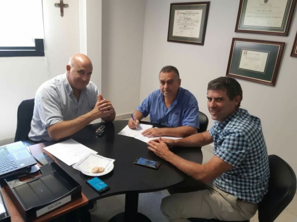 APOLINARIO SARAVIA: FIRMA DE CONVENIO CON UCASAL