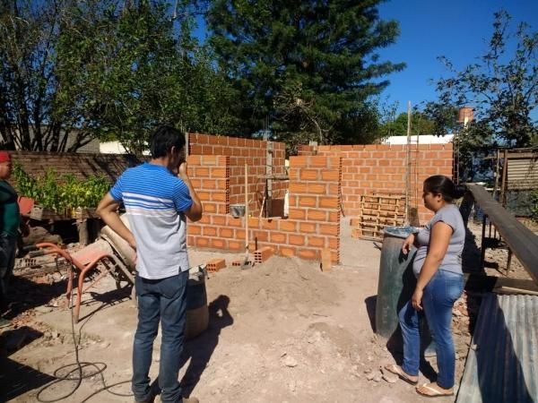 EL QUEBRACHAL : AVANZA LA VIVIENDA DE LA FAMILIA GIMENEZ