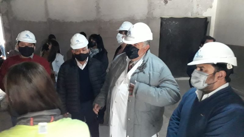 El Ministro de Salud de la Provincia Dr. Juan José Esteban, visito J.V.González