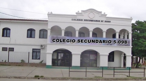 JVGONZALEZ : "FUERTE ACUSACION A UN DOCENTE "