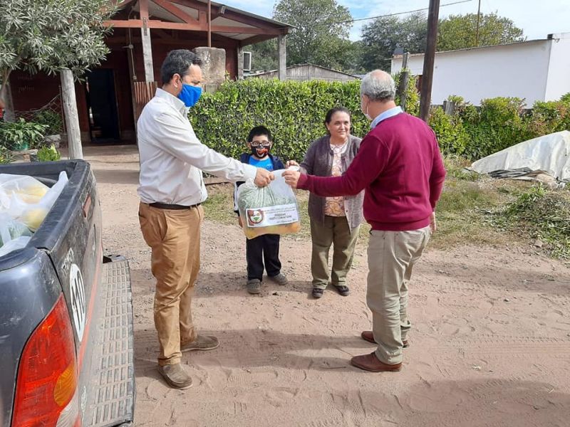 LAS LAJITAS : Fernando Alabi junto a su equipo de trabajo, recorrieron los Barrio