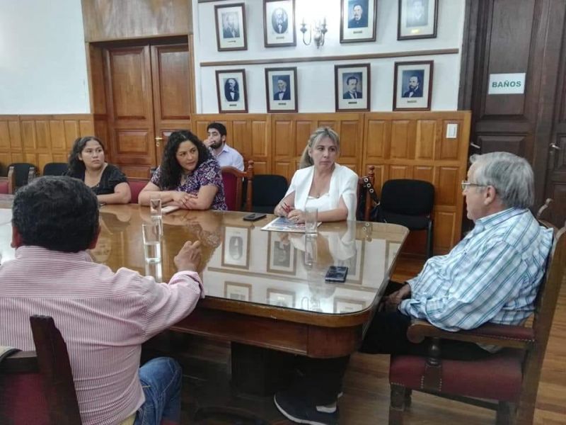 DIPUTADOS RECIBIERON A FAMILIAS DESALOJADAS DE LAS LAJITAS