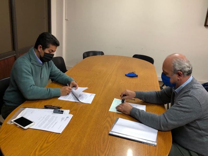 LAS LAJITAS: FIRMA DE CONVENIO PARA NUEVA ILUMINACION