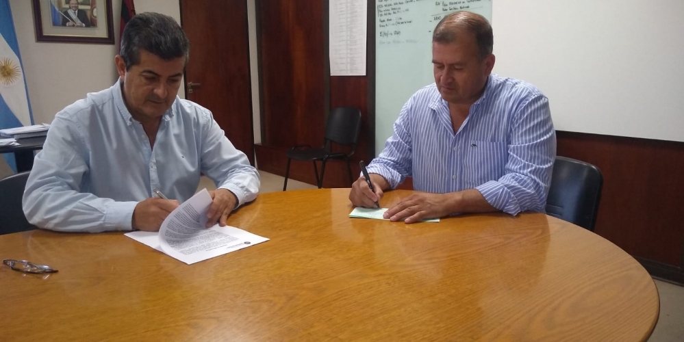 SE FIRMO CONVENIO DE MEJORAMIENTO DE LUMINARIAS PARA GAONA Y EL QUEBRACHAL