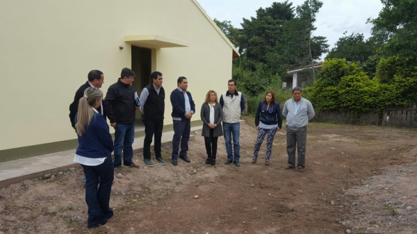 EL IPV ENTREGÓ TRES VIVIENDAS EN JOAQUÍN V. GONZÁLEZ PARA EL PERSONAL MÉDICO DEL LUGAR