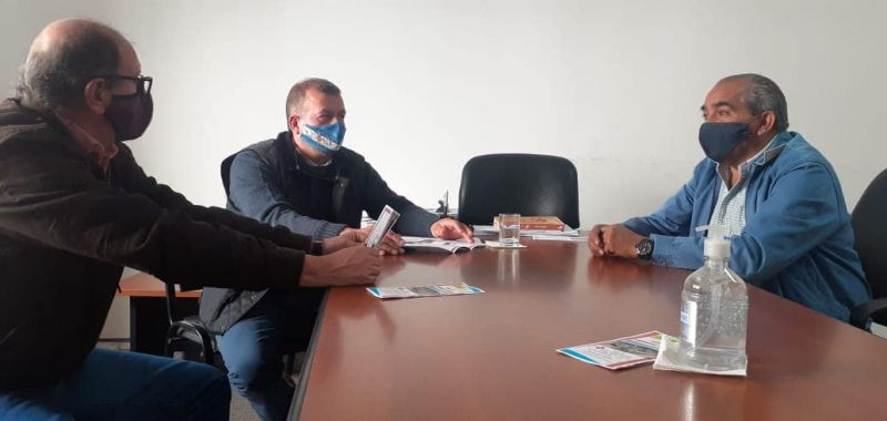 EL INTENDENTE ROJAS Y EL MINISTRO CAMACHO RECORRIERON EL HOSPITAL DE QUEBRACHAL