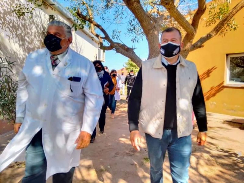 EL MINISTRO DE SALUD EN EL QUEBRACHAL