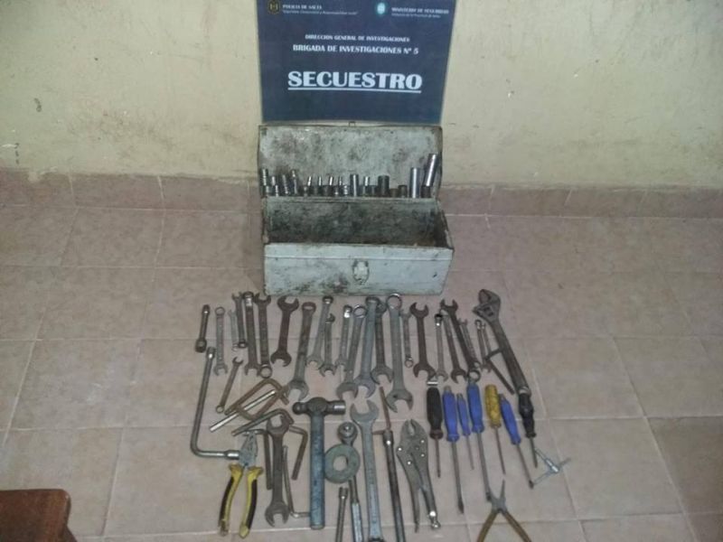 EL QUEBRACHAL: La Policía secuestró herramientas robadas