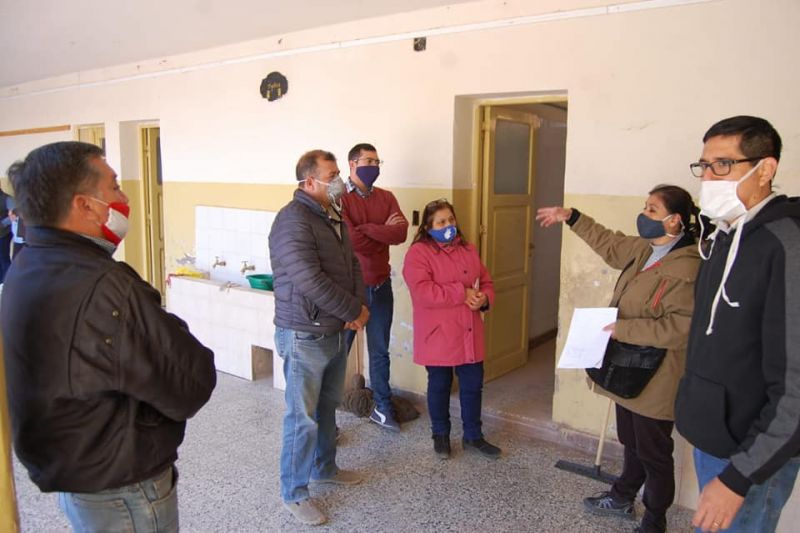 EL QUEBRACHAL: MEJORAS EN INFRAESTRUCTURA DE ESCUELA PRIMARIA